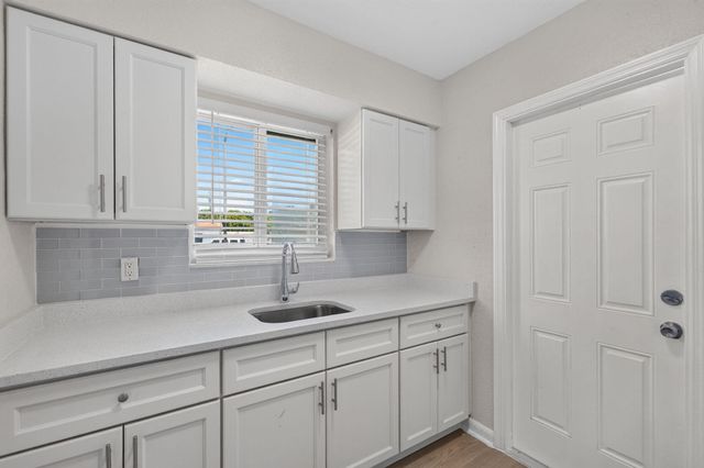 3201 NE 7th Avenue C, Pompano Beach, FL 33064