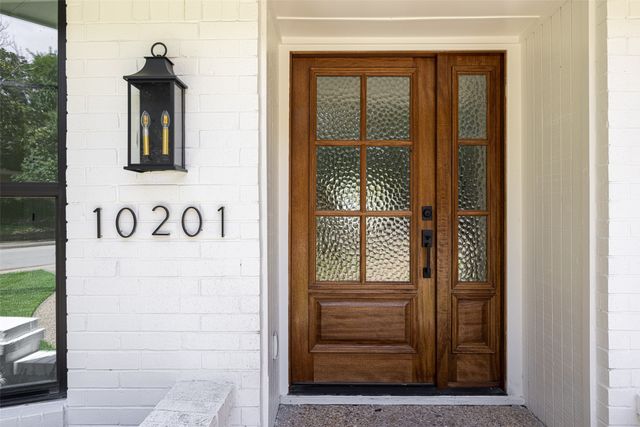 10201 Royal Highlands Drive, Dallas, TX 75238