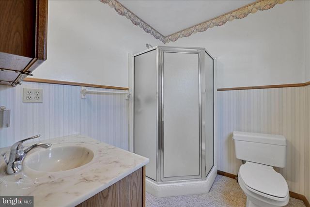 921 SKYLIGHT DR, York, PA 17402