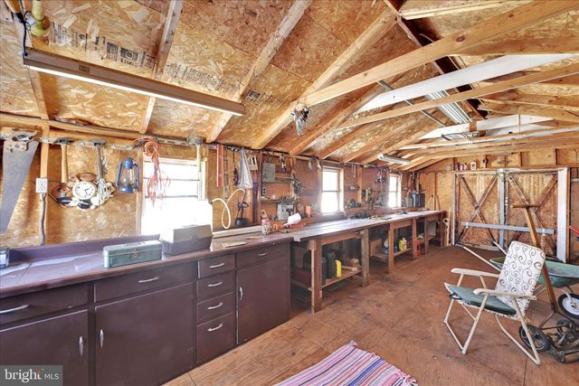 921 SKYLIGHT DR, York, PA 17402