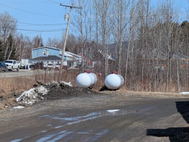 16 Metallak Place, Colebrook, NH 03576