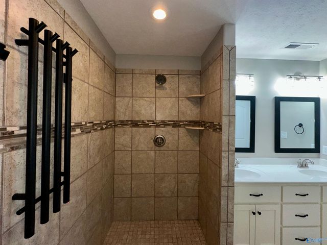 21255 Barley Terrace Drive, Elkmont, AL 35620