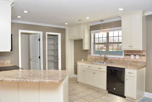 21255 Barley Terrace Drive, Elkmont, AL 35620