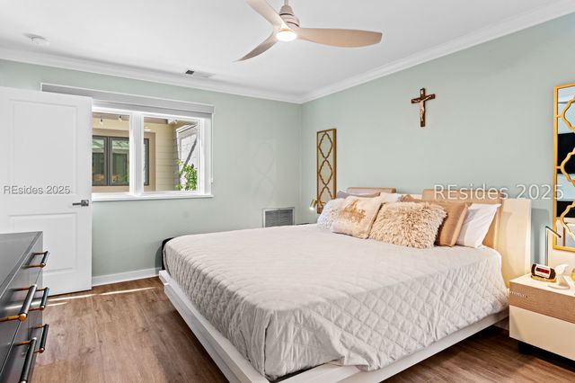 15 Calibogue Cay Rd Apt 388, Hilton Head Island, SC 29928