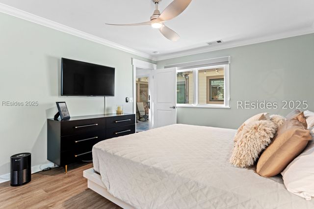 15 Calibogue Cay Rd Apt 388, Hilton Head Island, SC 29928