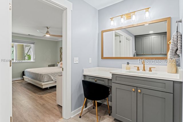 15 Calibogue Cay Rd Apt 388, Hilton Head Island, SC 29928