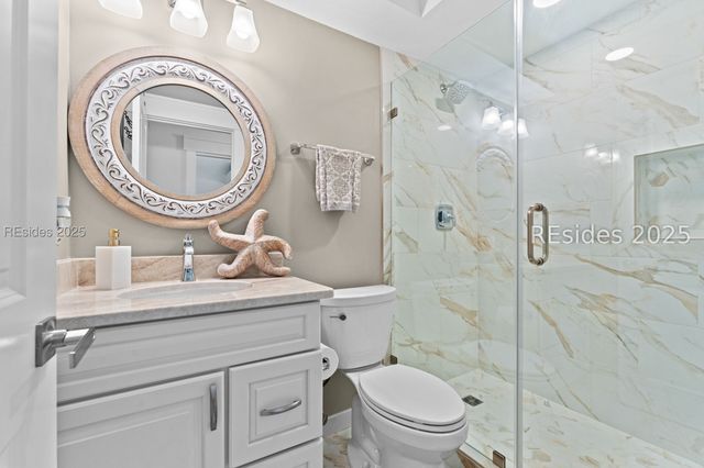 15 Calibogue Cay Rd Apt 388, Hilton Head Island, SC 29928