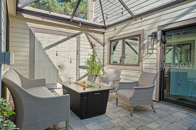 15 Calibogue Cay Rd Apt 388, Hilton Head Island, SC 29928