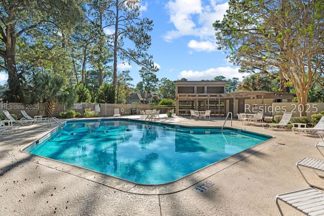 15 Calibogue Cay Rd Apt 388, Hilton Head Island, SC 29928