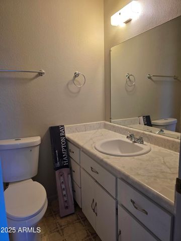 610 S 11th Place W, St Johns, AZ 85936