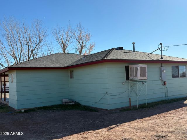 610 S 11th Place W, St Johns, AZ 85936