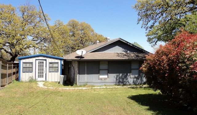 117 WALNUT CREEK Drive, Azle, TX 76020