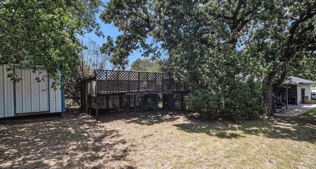 117 WALNUT CREEK Drive, Azle, TX 76020