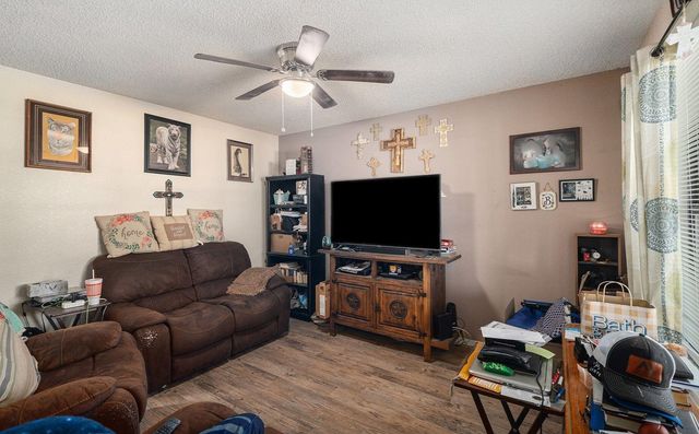 117 WALNUT CREEK Drive, Azle, TX 76020