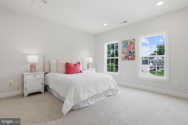 14496 AURORA DR, Woodbridge, VA 22193
