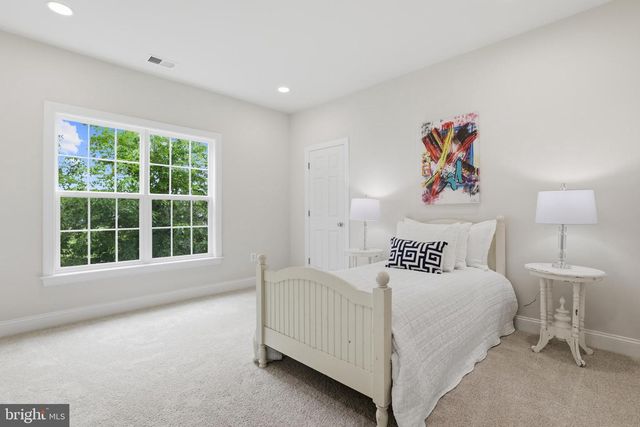 14496 AURORA DR, Woodbridge, VA 22193