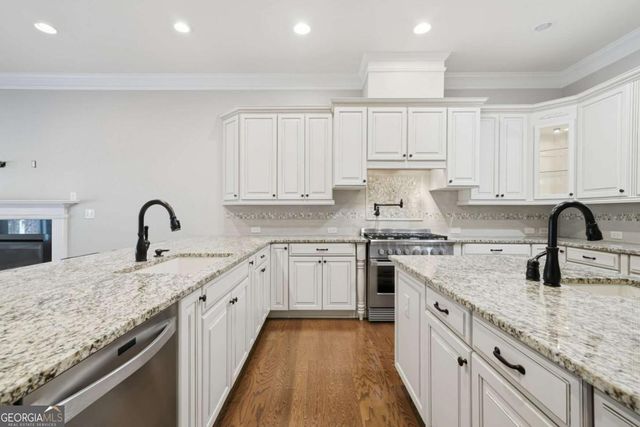 655 Hemlock Trail, Canton, GA 30114