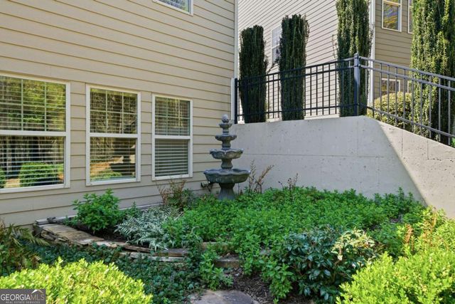 655 Hemlock Trail, Canton, GA 30114