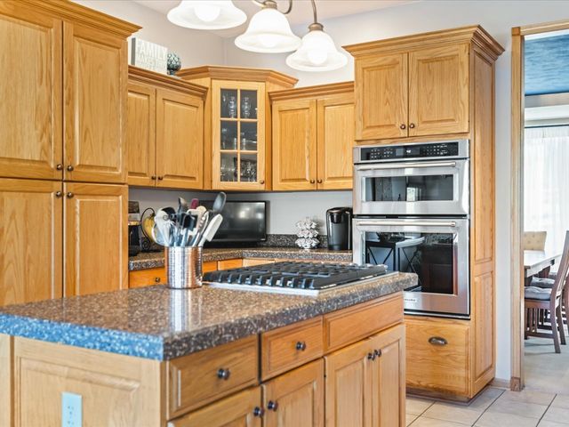 12486 Whispering Winds Drive, Roscoe, IL 61073