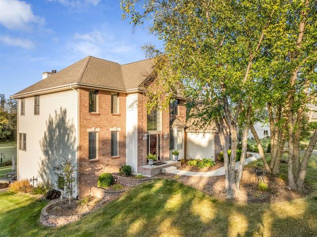 12486 Whispering Winds Drive, Roscoe, IL 61073