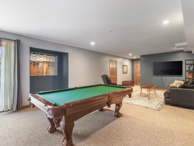 12486 Whispering Winds Drive, Roscoe, IL 61073