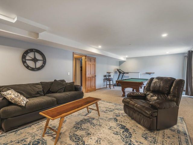 12486 Whispering Winds Drive, Roscoe, IL 61073