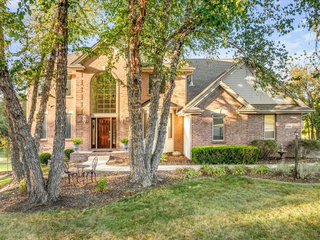 12486 Whispering Winds Drive, Roscoe, IL 61073