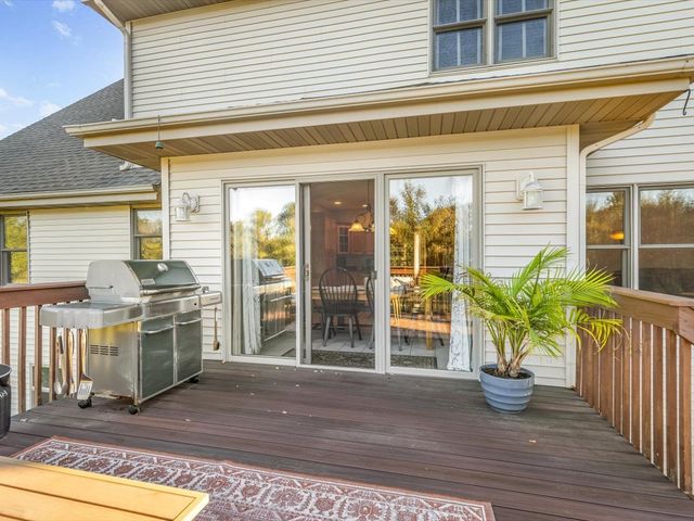 12486 Whispering Winds Drive, Roscoe, IL 61073