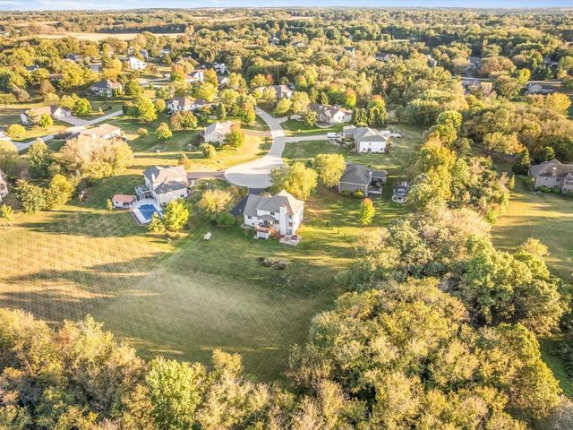 12486 Whispering Winds Drive, Roscoe, IL 61073