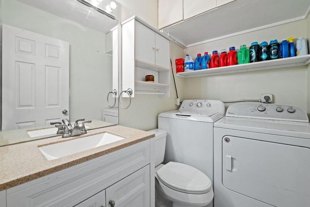 1100 Crystal Lake Drive 105, Deerfield Beach, FL 33064