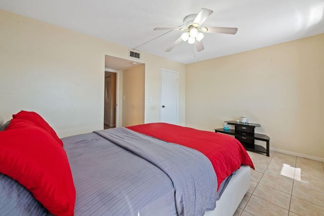 1100 Crystal Lake Drive 105, Deerfield Beach, FL 33064