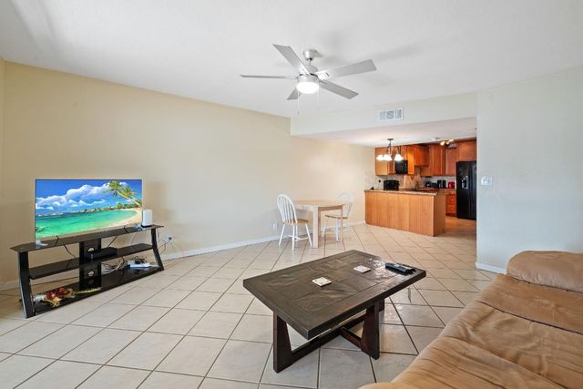 1100 Crystal Lake Drive 105, Deerfield Beach, FL 33064