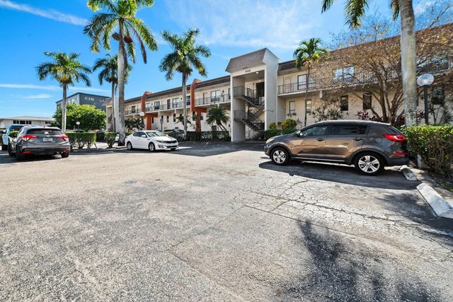 1100 Crystal Lake Drive 105, Deerfield Beach, FL 33064