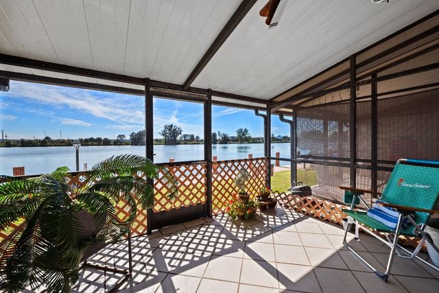 1100 Crystal Lake Drive 105, Deerfield Beach, FL 33064