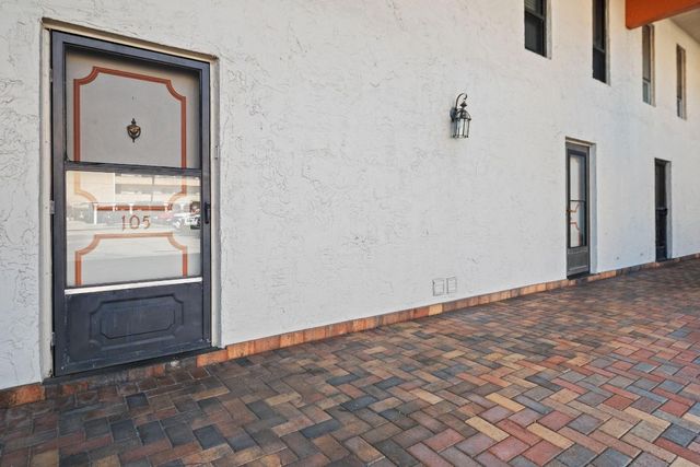 1100 Crystal Lake Drive 105, Deerfield Beach, FL 33064