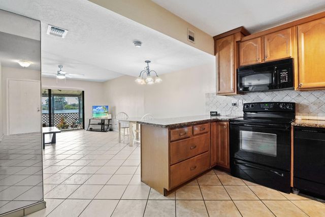 1100 Crystal Lake Drive 105, Deerfield Beach, FL 33064