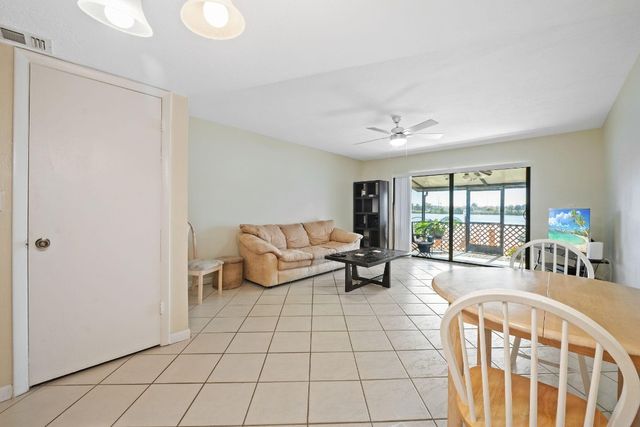 1100 Crystal Lake Drive 105, Deerfield Beach, FL 33064
