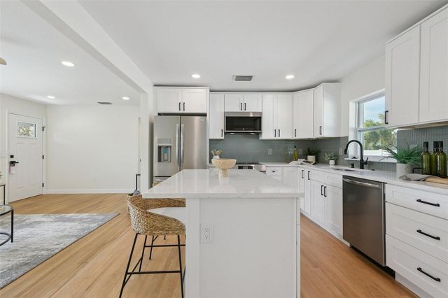 5921 15TH AVENUE S, Gulfport, FL 33707