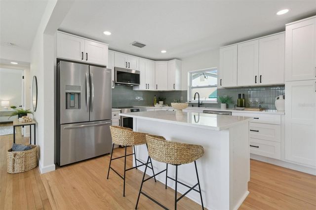 5921 15TH AVENUE S, Gulfport, FL 33707