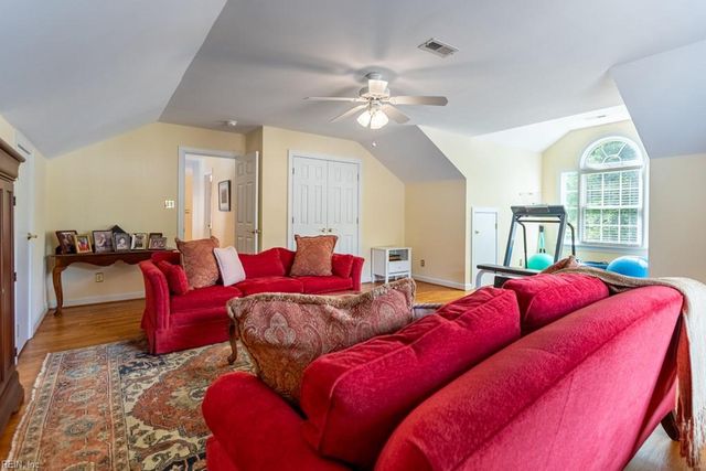 110 Benjamins CT, Seaford, VA 23696