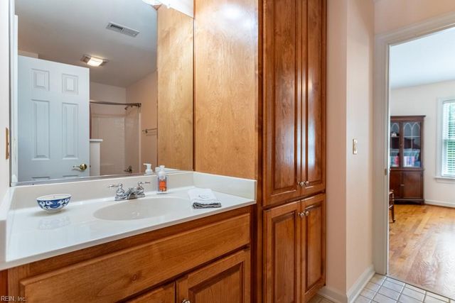 110 Benjamins CT, Seaford, VA 23696