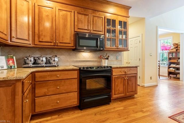 110 Benjamins CT, Seaford, VA 23696