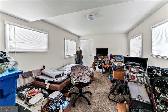 162 W MAIN ST, Elkton, MD 21921