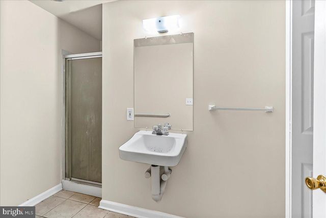 162 W MAIN ST, Elkton, MD 21921