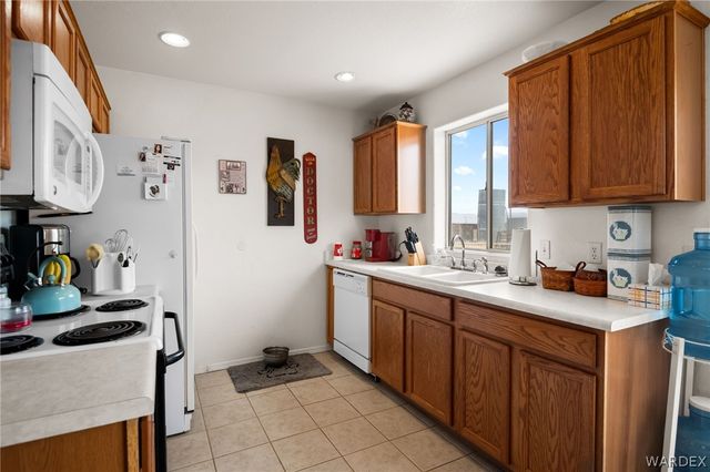 10116 N Avenida Vientos, Kingman, AZ 86409