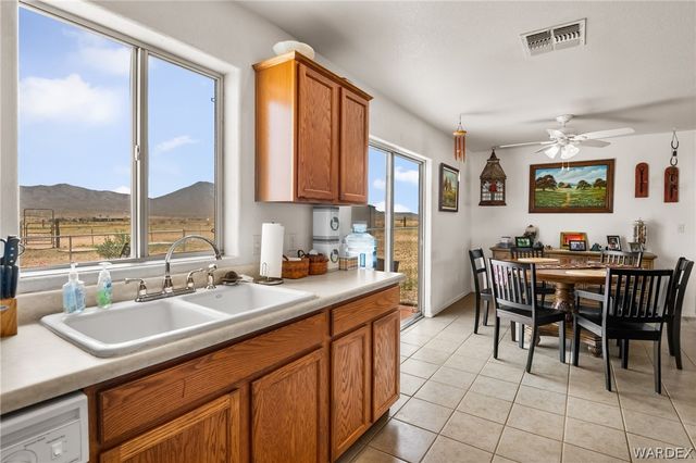 10116 N Avenida Vientos, Kingman, AZ 86409