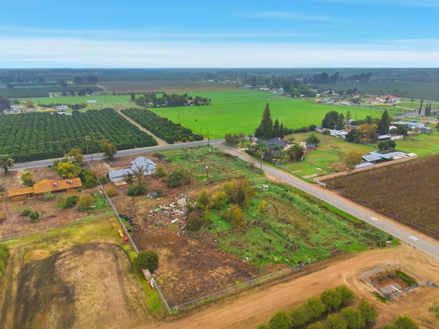 17639 Rd 224, Porterville, CA 93257