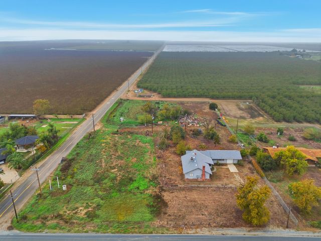 17639 Rd 224, Porterville, CA 93257