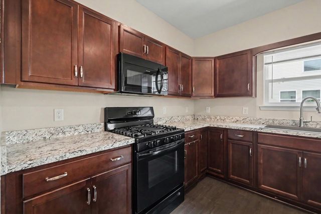 1383 Wentworth Dr, Gallatin, TN 37066