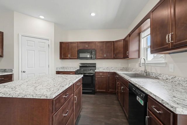 1383 Wentworth Dr, Gallatin, TN 37066
